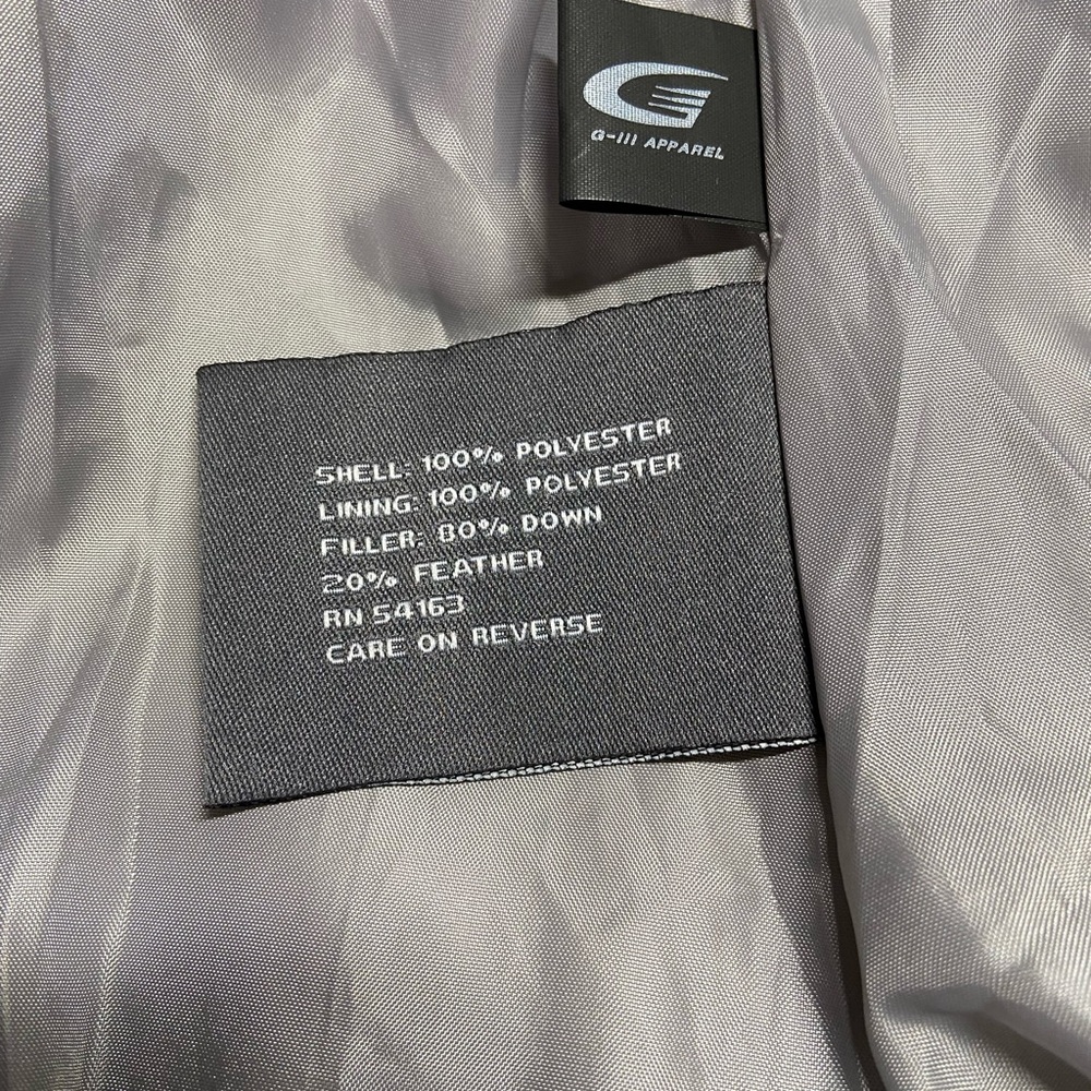 Kenneth Cole Reaction Ladies Size L Silver Gray Puffy Soft Comfy Jacket Exc Cond - Picture 8 of 9